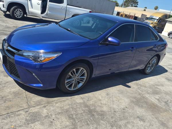 2016 TOYOTA CAMRY XLE for sale by owner