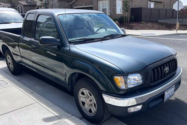 2001 Toyota Tacoma (green) for sale by owner