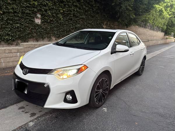 2015 Toyota Corolla S for sale by owner