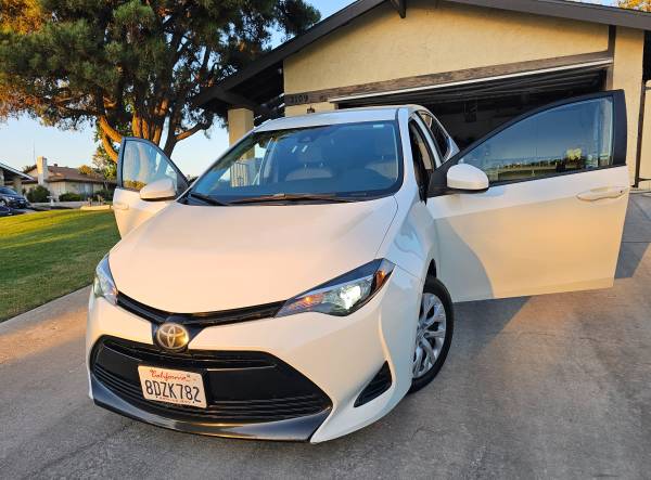 2018 TOYOTA COROLLA for sale by owner