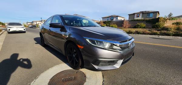 2018 Honda Civic EX  minor damage for sale by owner
