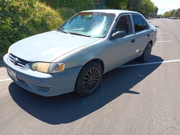 2001 Toyota corolla runs drives good registration jan 2027 for sale by owner