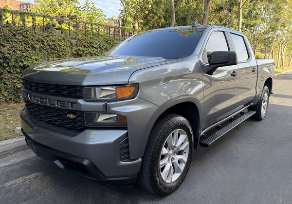2022 Chevrolet Silverado 1500 Limited Custom (4X4) CHEVY for sale by owner