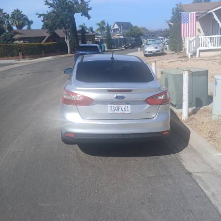 Ford Focus SE for sale by owner