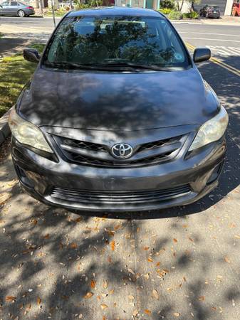 2011 Toyota Corolla LE for sale by owner