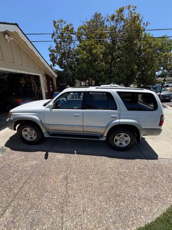2000 4RUNNER limited for sale by owner